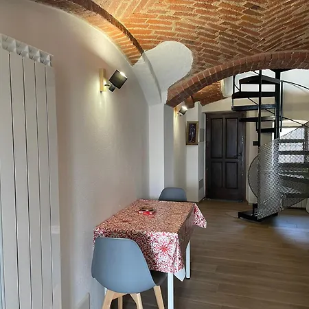 Maison Du Bois * ريفارولو كانافيزي
